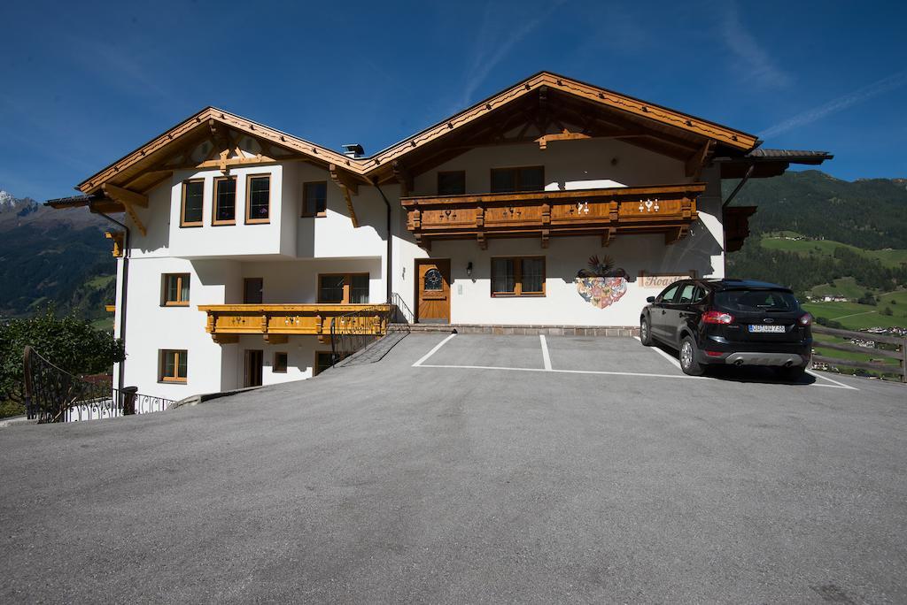 Appartementhaus Pinnisblick Neustift im Stubaital Εξωτερικό φωτογραφία